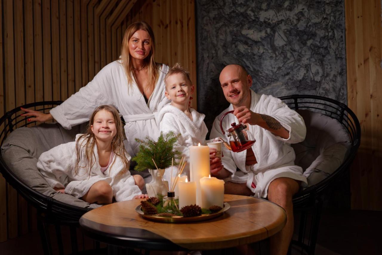 Westhills Cottage Town & Spa Буковел Екстериор снимка