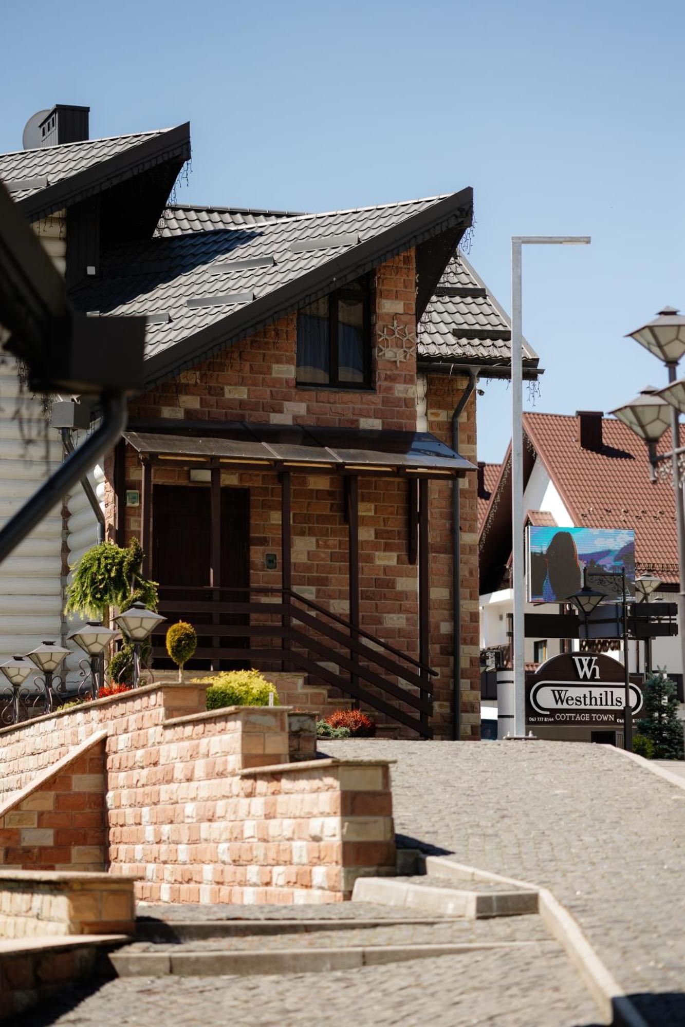 Westhills Cottage Town & Spa Буковел Екстериор снимка