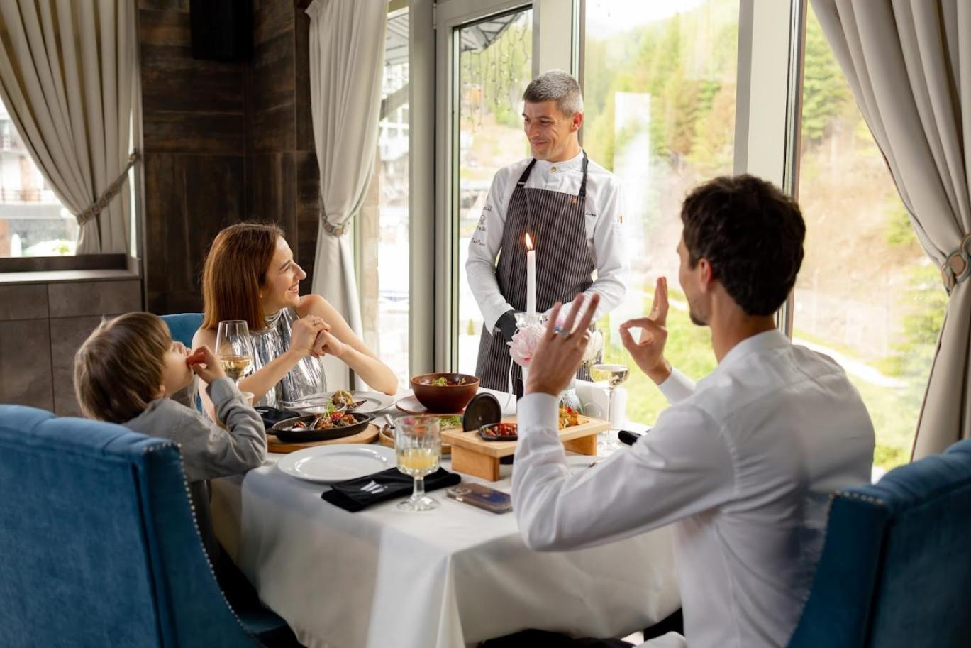 Westhills Cottage Town & Spa Буковел Екстериор снимка